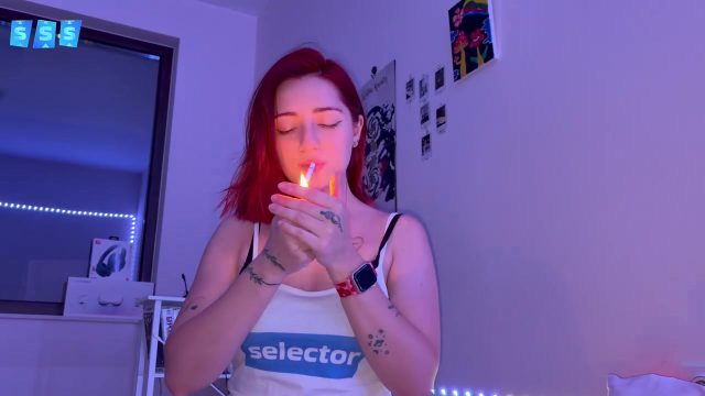 Kocasına Video Gönderip İçine Boşalmasını İstiyor